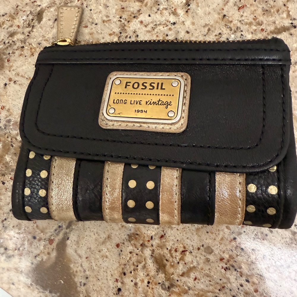 “Fossil” Long Live Vintage 1954-Black/Gold Patchwork Genuine 100% Leather Wallet